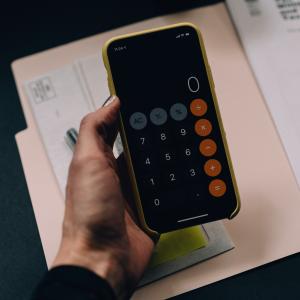 <span>Photo by <a href="https://unsplash.com/@kellysikkema?utm_source=unsplash&utm_medium=referral&utm_content=creditCopyText">Kelly Sikkema</a> on <a href="https://unsplash.com/s/photos/tax?utm_source=unsplash&utm_medium=referral&utm_content=creditCopyText">Unsplash</a></span> Tasse