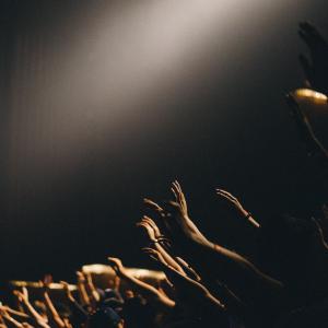 Photo by <a href="https://unsplash.com/@theunsteady5?utm_source=unsplash&utm_medium=referral&utm_content=creditCopyText">Edwin Andrade</a> on <a href="https://unsplash.com/s/photos/events?utm_source=unsplash&utm_medium=referral&utm_content=creditCopyText">Unsplash</a> Cultura