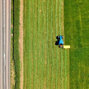 Photo by <a href="https://unsplash.com/@redzeppelin?utm_source=unsplash&utm_medium=referral&utm_content=creditCopyText">Red Zeppelin</a> on <a href="https://unsplash.com/s/photos/agricultural?utm_source=unsplash&utm_medium=referral&utm_content=creditCopyText">Unsplash</a> Agricoltura