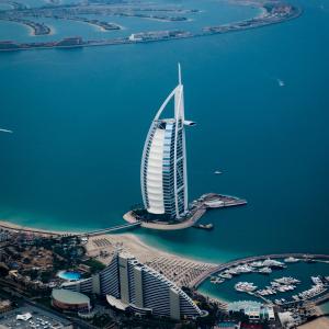 Photo by <a href="https://unsplash.com/@christoph?utm_source=unsplash&utm_medium=referral&utm_content=creditCopyText">Christoph Schulz</a> on <a href="https://unsplash.com/s/photos/dubai?utm_source=unsplash&utm_medium=referral&utm_content=creditCopyText">Unsplash</a> Innovazione