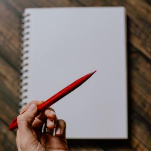 Photo by <a href="https://unsplash.com/@kellysikkema?utm_source=unsplash&utm_medium=referral&utm_content=creditCopyText">Kelly Sikkema</a> on <a href="https://unsplash.com/s/photos/editor?utm_source=unsplash&utm_medium=referral&utm_content=creditCopyText">Unsplash</a> Editoria