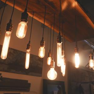 Photo by <a href="https://unsplash.com/@impatrickt?utm_source=unsplash&utm_medium=referral&utm_content=creditCopyText">Patrick Tomasso</a> on <a href="https://unsplash.com/s/photos/electrical?utm_source=unsplash&utm_medium=referral&utm_content=creditCopyText">Unsplash</a> Ambiente