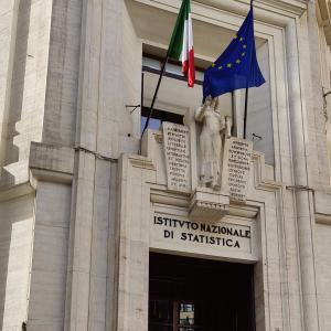 L'ingresso della sede dell'Istat L'ingresso della sede dell'Istat