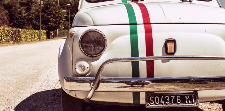 <span>Photo by <a href="https://unsplash.com/@jonathanbean?utm_source=unsplash&utm_medium=referral&utm_content=creditCopyText">Jonathan Bean</a> on <a href="https://unsplash.com/s/photos/italy?utm_source=unsplash&utm_medium=referral&utm_content=creditCopyText">Unsplash</a></span> Italia